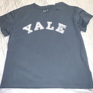 Yale girls extra large t-shirt
